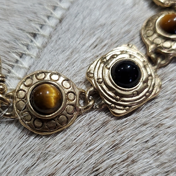 Vintage Gold Tone and Black Bracelet W Tiger Eye Gems - Picture 2 of 5